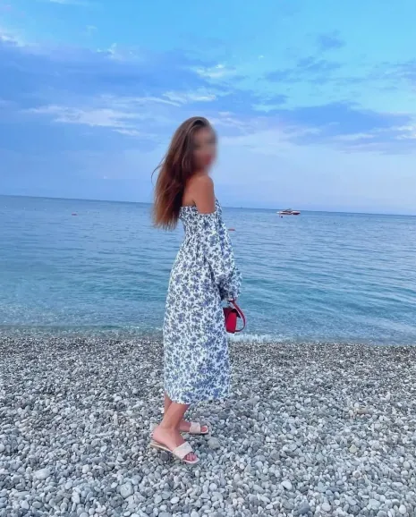 Angela, 39