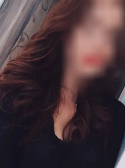 Ayla, 31