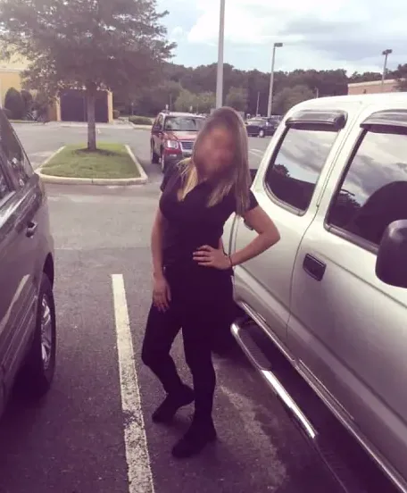 Cynthia, 32
