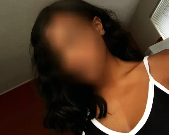 Esther, 25