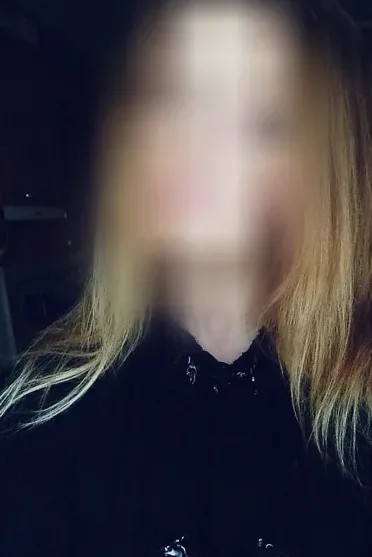 Isabella, 28