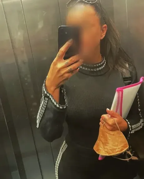Karin, 39