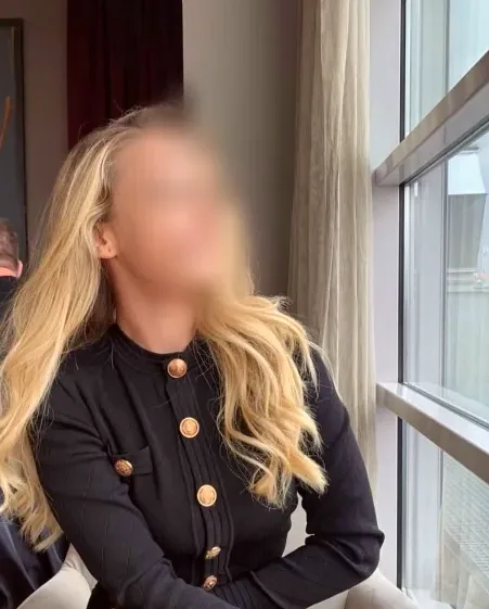 Lotte, 34