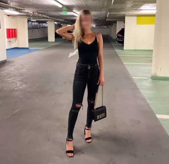 Lynn, 21