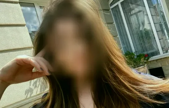 Sanne, 19