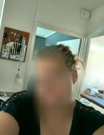 Sofia, 40
