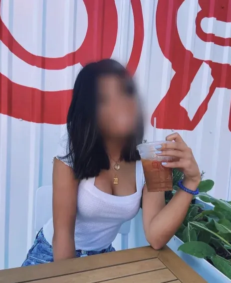 Sofia, 19