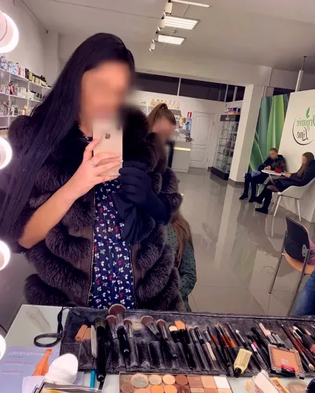 Vera, 39