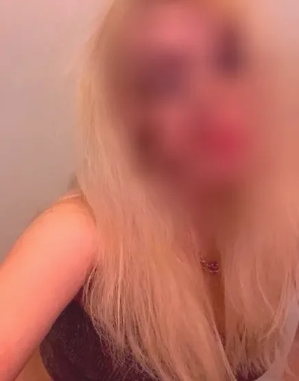 Wendy, 20